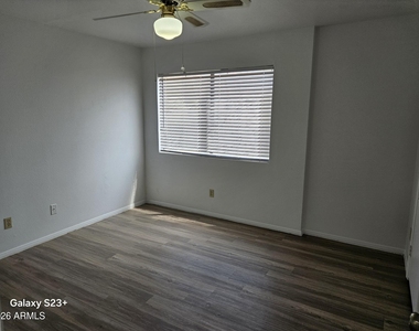 707 W 13th Street - Photo Thumbnail 14