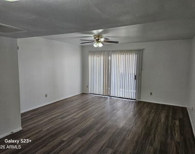 707 W 13th Street - Photo Thumbnail 5