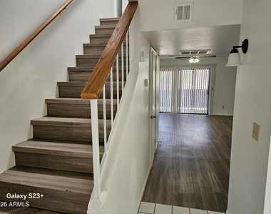 707 W 13th Street - Photo Thumbnail 1