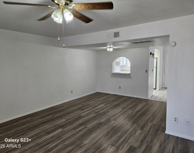 707 W 13th Street - Photo Thumbnail 8