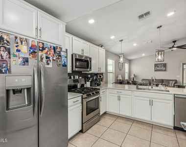 4028 S 95th Lane - Photo Thumbnail 14