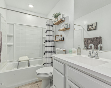 4028 S 95th Lane - Photo Thumbnail 24