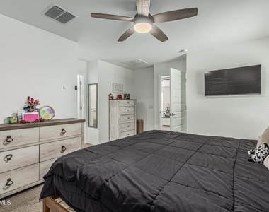 4028 S 95th Lane - Photo Thumbnail 16
