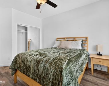 15221 N Clubgate Drive - Photo Thumbnail 25