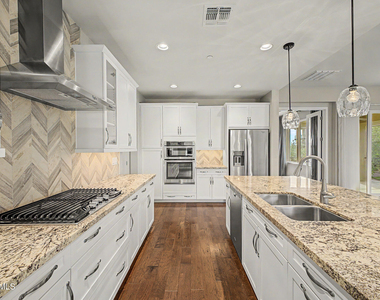9001 E San Victor Drive - Photo Thumbnail 4