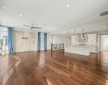 9001 E San Victor Drive - Photo Thumbnail 8