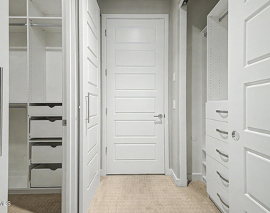 9001 E San Victor Drive - Photo Thumbnail 22