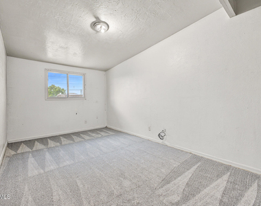 3815 N 50th Drive - Photo Thumbnail 20