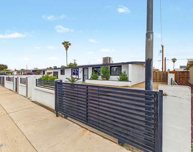 3815 N 50th Drive - Photo Thumbnail 3