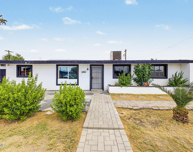 3815 N 50th Drive - Photo Thumbnail 1