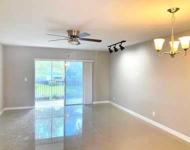 2750 Forest Hills Boulevard - Photo Thumbnail 10