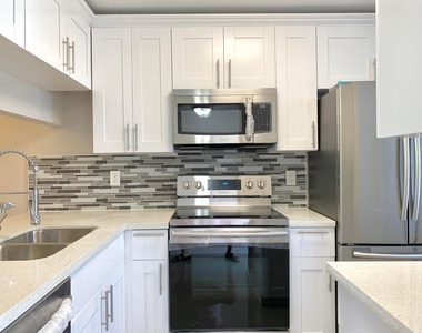 2750 Forest Hills Boulevard - Photo Thumbnail 17