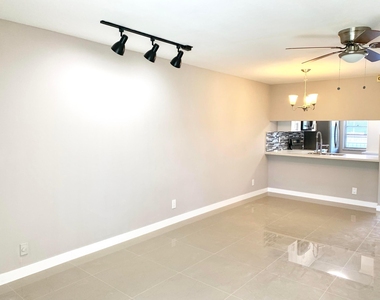 2750 Forest Hills Boulevard - Photo Thumbnail 6
