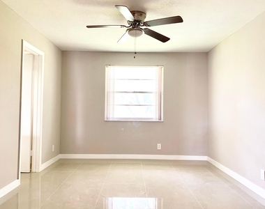 2750 Forest Hills Boulevard - Photo Thumbnail 25