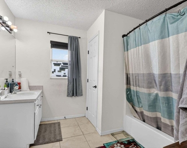 1574 Sw Fresno Road - Photo Thumbnail 5