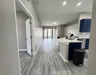 10868 Standing Stone Drive - Photo Thumbnail 8