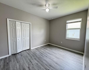 10868 Standing Stone Drive - Photo Thumbnail 28