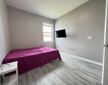 10868 Standing Stone Drive - Photo Thumbnail 27
