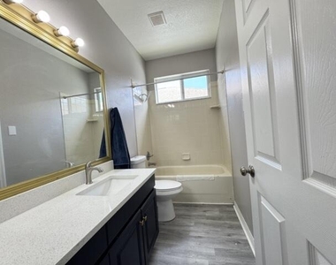 10868 Standing Stone Drive - Photo Thumbnail 33