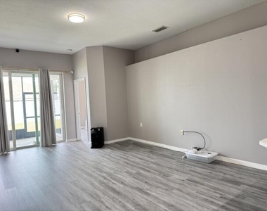 10868 Standing Stone Drive - Photo Thumbnail 16