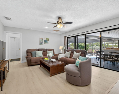 17218 Shetland Lane - Photo Thumbnail 11