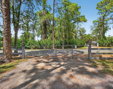 17218 Shetland Lane - Photo Thumbnail 20