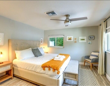 2806 8th Street - Photo Thumbnail 7