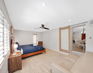 401 Nw 21st Court - Photo Thumbnail 28