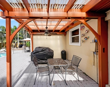 401 Nw 21st Court - Photo Thumbnail 33