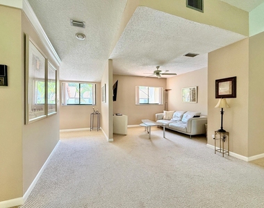 10678 Ocean Palm Way - Photo Thumbnail 3