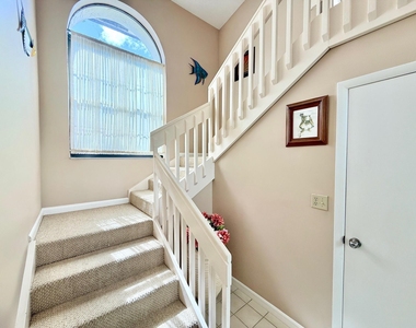 10678 Ocean Palm Way - Photo Thumbnail 2
