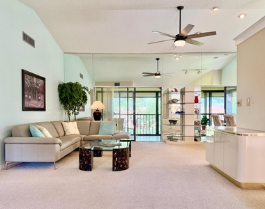 10678 Ocean Palm Way - Photo Thumbnail 4