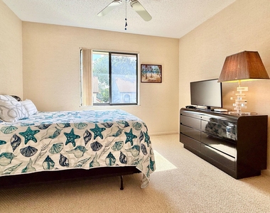 10678 Ocean Palm Way - Photo Thumbnail 25