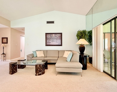 10678 Ocean Palm Way - Photo Thumbnail 6