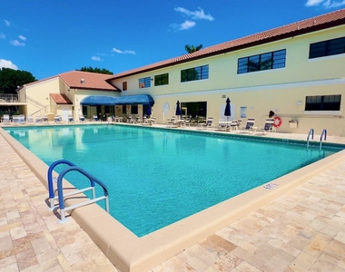 10678 Ocean Palm Way - Photo Thumbnail 31