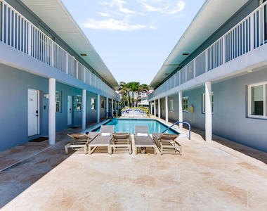 604 N Ocean Boulevard - Photo Thumbnail 2