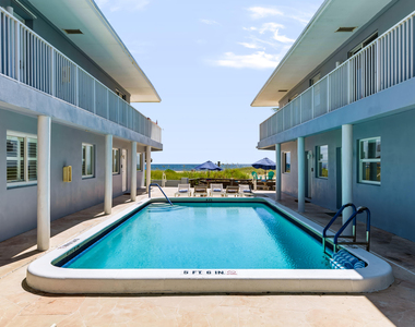 604 N Ocean Boulevard - Photo Thumbnail 3