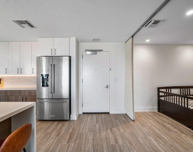 236 Se 5th Avenue - Photo Thumbnail 1
