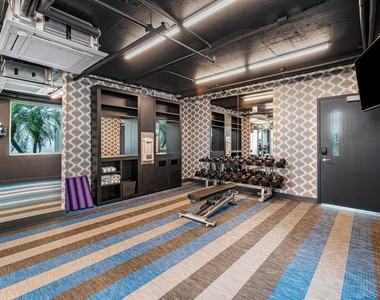 236 Se 5th Avenue - Photo Thumbnail 32