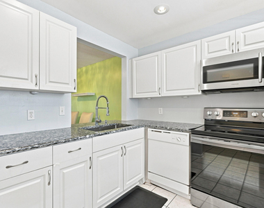 13521 S Indian River Drive - Photo Thumbnail 10