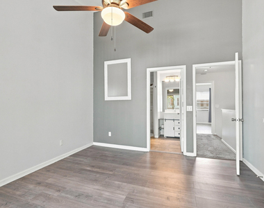 13521 S Indian River Drive - Photo Thumbnail 18
