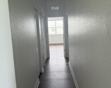 220 Se Woodbark Street - Photo Thumbnail 9