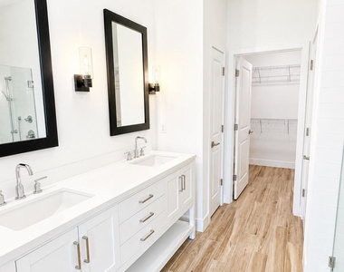 10075 Dreamweaver Road - Photo Thumbnail 7