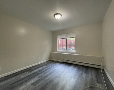 677 Marcy Avenue - Photo Thumbnail 4