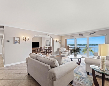 2600 N Flagler Drive - Photo Thumbnail 2