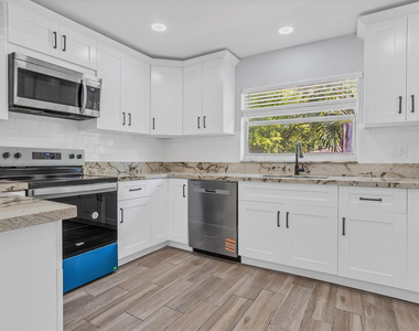 10131 Nw 35th Street - Photo Thumbnail 14