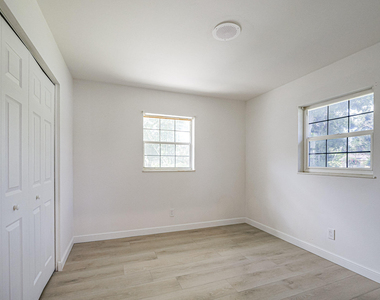 2075 37th Avenue - Photo Thumbnail 15