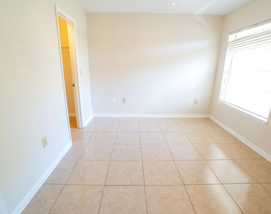 4791 Via Palm Lakes - Photo Thumbnail 8