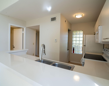 4791 Via Palm Lakes - Photo Thumbnail 30