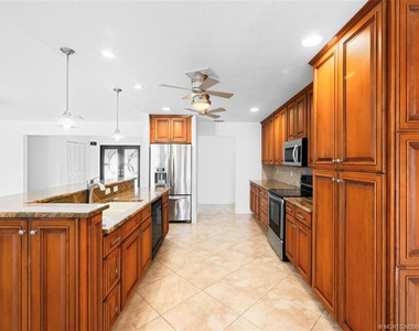 3074 Ne Loquat Lane - Photo Thumbnail 7